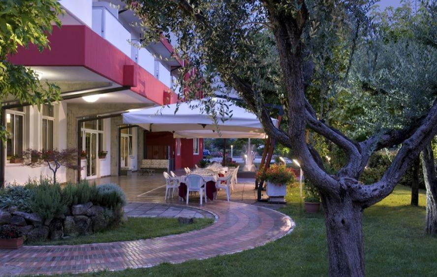 Hotel Lo Zodiaco Abano Terme Exterior foto